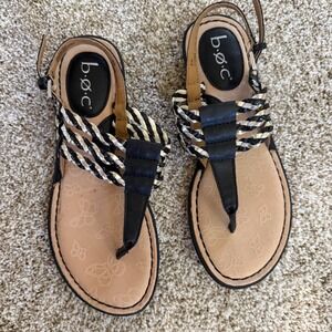 b.o.c. Born Concept Women 6M Black Gold Metallic Braided T-Strap Sandals Z15909